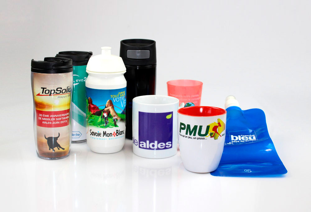 Bidons,gourdes, mugs, bouteilles, thermos, drinkware,gobelet, tasse, bidon de sport